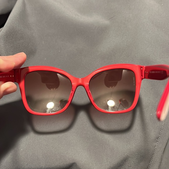 Dolce & Gabbana Authentic Red gradient lenses with Gold insignia - Picture 4 of 8